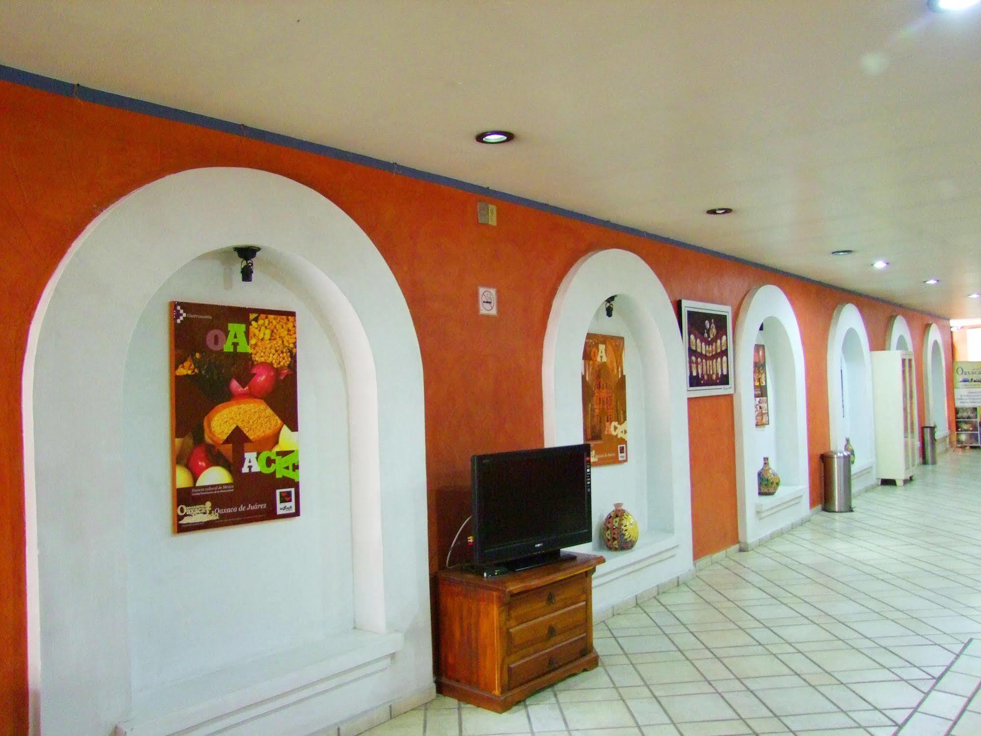 Hotel Oaxaca Dorado, Oaxaca Экстерьер фото